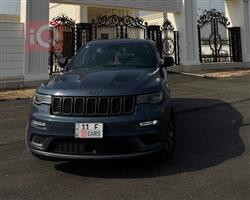 جیپ گراند شیرۆکی